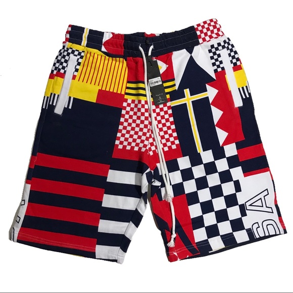 Men’s Shorts, with mask. Size XL. - Picture 2 of 3